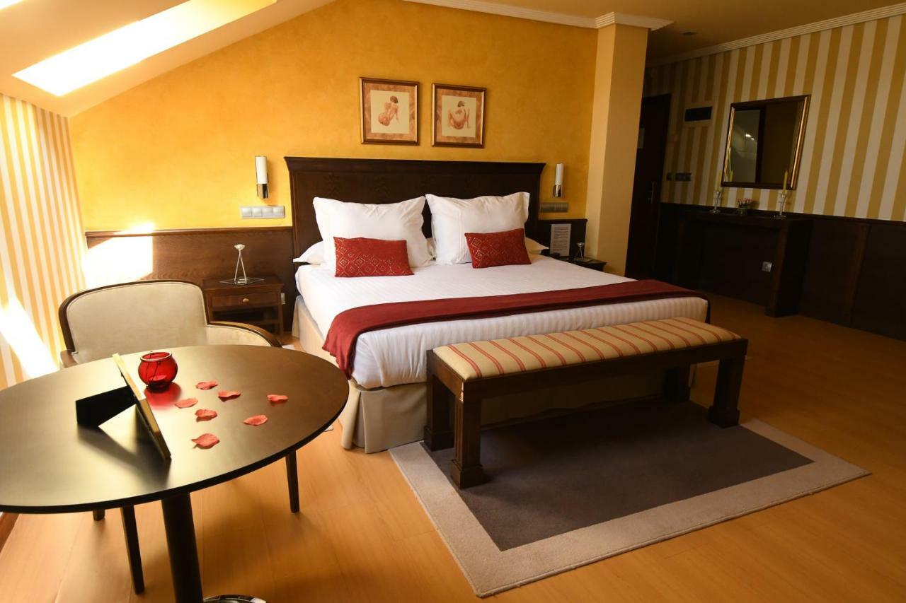 Hotel Miravalle Ourense Ngoại thất bức ảnh
